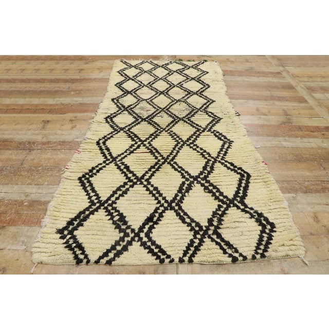 Textile Vintage Berber Moroccan Azilal Rug - 03'10 X 07'11 For Sale - Image 7 of 9