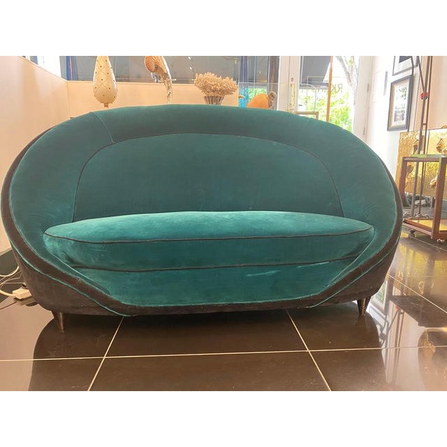 1950s Curved Sofa attributed to Gio Ponti, 1950s For Sale - Image 5 of 8