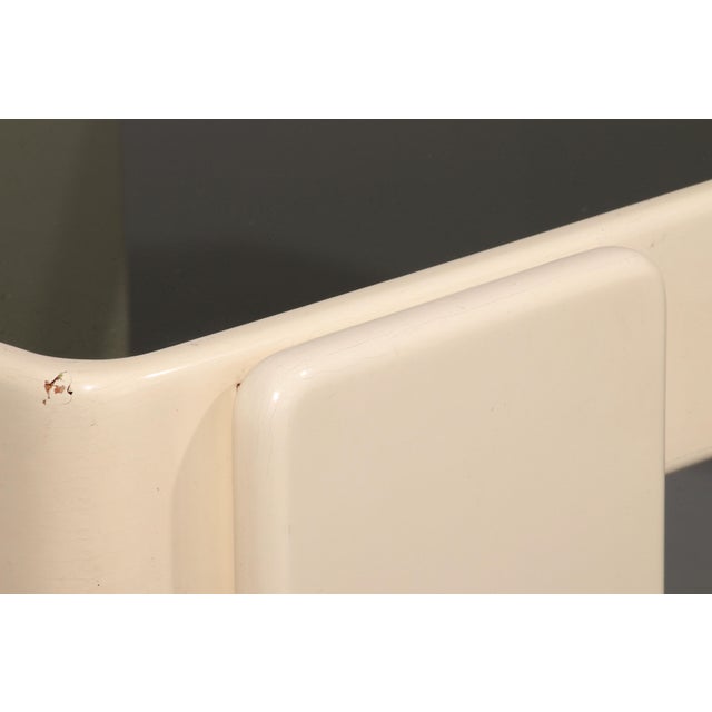 Cassina Off-White Lacquered Stacking Tables by Gianfranco Frattini for Cassina, 1970, Set of 3 For Sale - Image 4 of 15