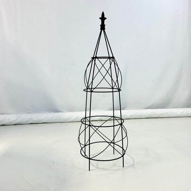 1980s Vintage French Art Deco Fleur De Lis Garden Topiary Trellises Frame. For Sale - Image 10 of 12