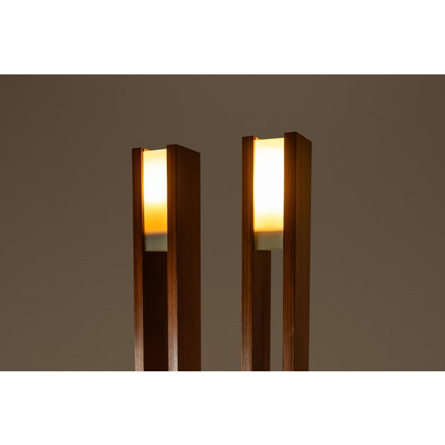 1960s Mid-Century Modern Freestanding Architectural Tower Floor Lamps in Oak After Frank Llyod Wright, Usa - Set of 2 For Sale - Image 10 of 18