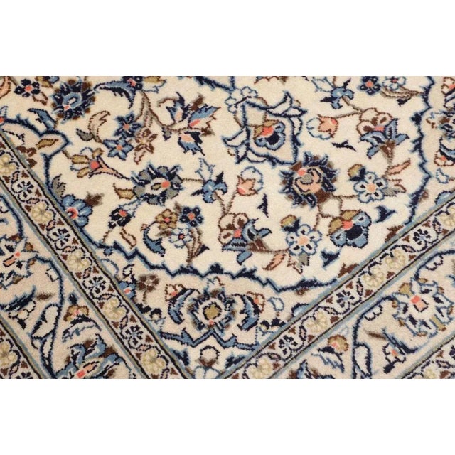 Kashan Rug in Virgin Wool For Sale - Image 6 of 11
