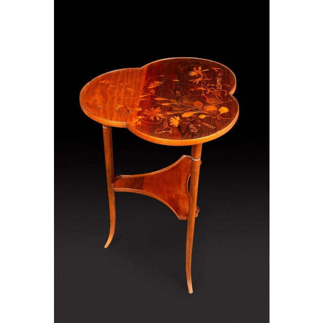 Tan Art Nouveau Pedestal Table with Trefoiled Marquetry Top Decorated with Flowers by Émile Gallé, 1890s For Sale - Image 8 of 14
