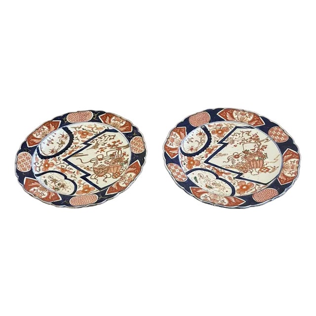 Japanese Hand Painted Imari Plates, 1900s, Set of 2 For Sale