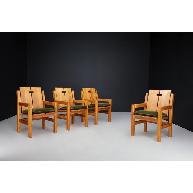 Mid-Century Modern Elm Armchairs with Green Velvet Upholstery, France 1970s Discover the timeless elegance of these Mid-...