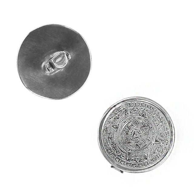 Vintage Sterling Silver Mayan Calendar Cufflinks – Circa 1960 Add a touch of timeless sophistication to your wardrobe with...