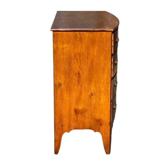 Antique Massachusetts Federal Mahogany Chest of Drawers / Dresser For Sale - Image 9 of 12