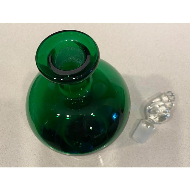 Art Deco 1980s Green Glass Decanter For Sale - Image 3 of 6