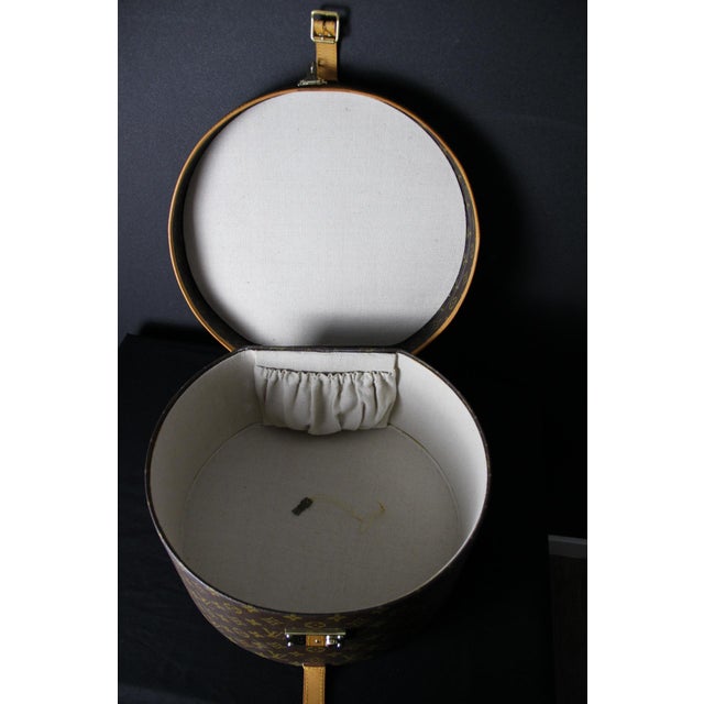Round Monogram Canvas Hat Box by Louis Vuitton, 1980s For Sale - Image 14 of 17
