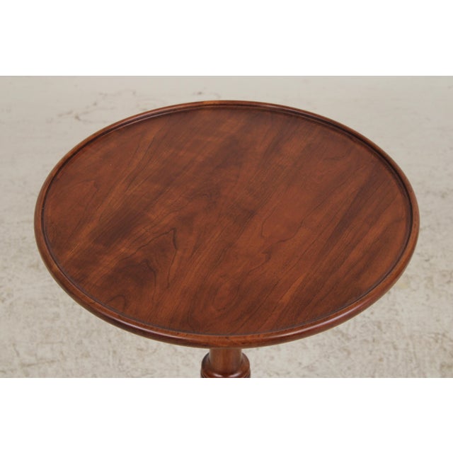 Queen Anne Henkel Harris Cherry Queen Anne Pedestal Table For Sale - Image 3 of 15