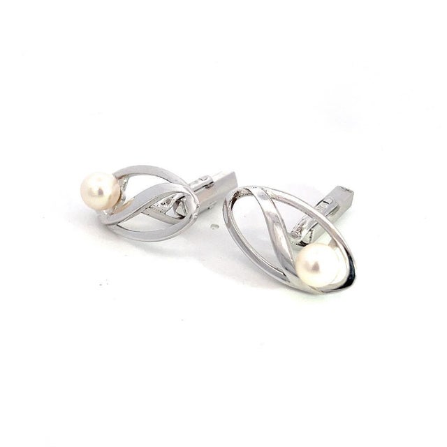 1990s Pair of Mikimoto Estate Akoya Pearl Mens Cufflinks Sterling Silver 6.7 mm For Sale - Image 4 of 6