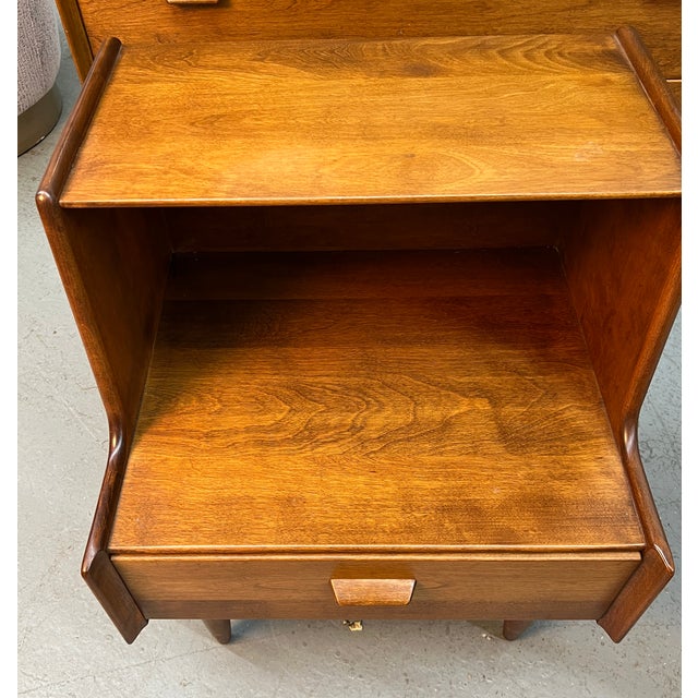 Mid 20th Century Mid-Century Russel Wright for Conant Ball Nightstands For Sale - Image 5 of 14