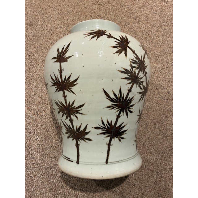 Mid 20th Century Ethan Allen Porcelain Temple Jar Featuring a Brown Bamboo Motif For Sale - Image 5 of 5