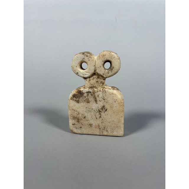 Tell Brak calcite Bell Beaker idol "with eyes". - 11 cm Archaeology For Sale - Image 6 of 8