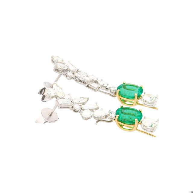 8.36 Carat Colombian Emerald and Diamond Floral Detachable Drop Earrings, A Pair For Sale - Image 4 of 9
