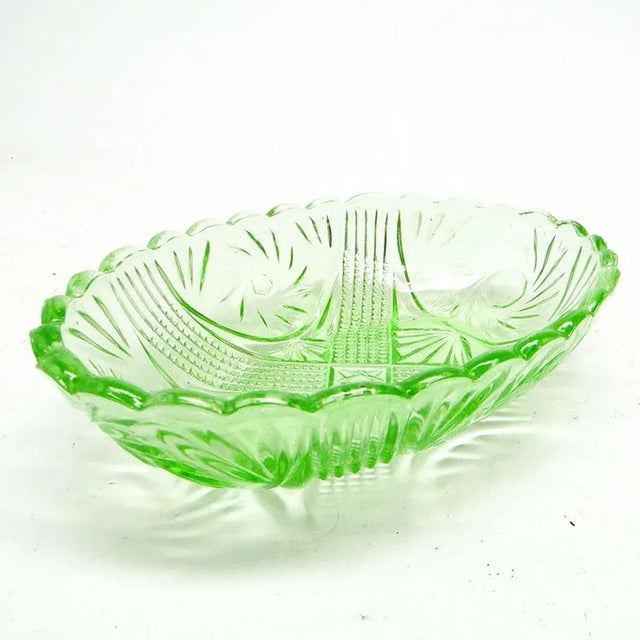 1930s Art Deco Green Bowl from Hortensja Glassworks, Poland, 1930s For Sale - Image 5 of 6