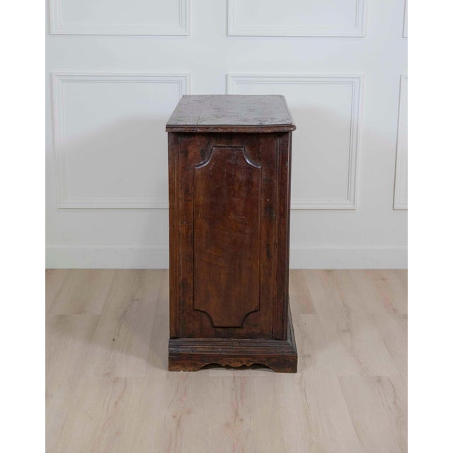 Brown Italian 17th Century Emilian-Bolognese Chest of Drawers with Ashlar Front For Sale - Image 8 of 9