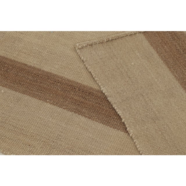 Rug & Kilim's Contemporary Minimalist Rez Kilim With Earth-Toned Geometry For Sale - Image 10 of 10