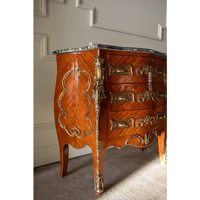 Brown Pair Vintage French Louis XV Bombé Chests, Marble Top Commode Nightstands For Sale - Image 8 of 18