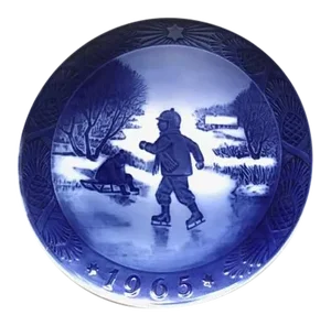 1965 Royal Copenhagen "Little Skaters" Christmas Plate