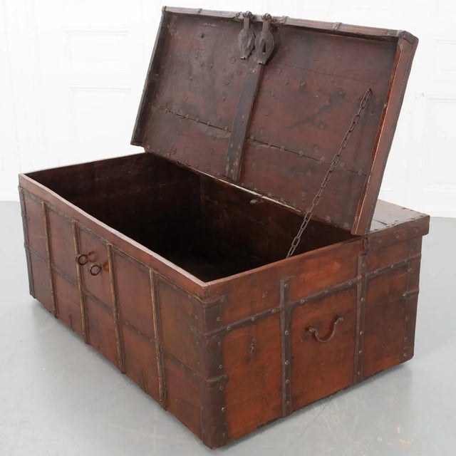 English English 19th Century Teak and Iron-Framed Trunk For Sale - Image 3 of 13