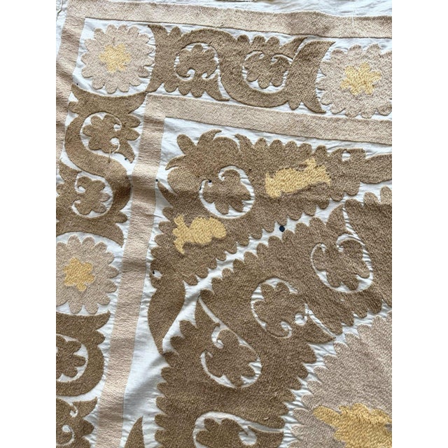 Suzani Tapestry - Neutral Tan Uzbek Tablecloth For Sale In New York - Image 6 of 7