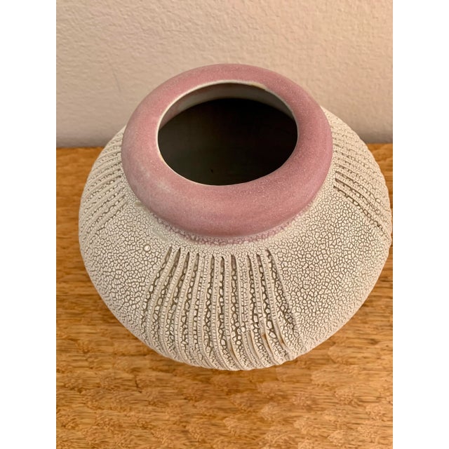 Mid Century Modern Vase Daric Harvie Large Ceramic Pottery Pot For Sale - Image 4 of 8