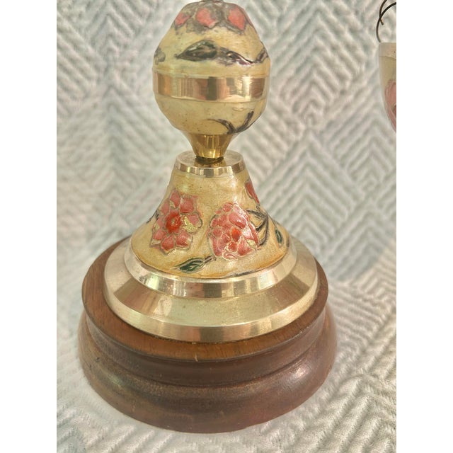 Rustic European Vintage Italian Hollywood Regency Brass Balance Scale With Floral Enamel Decoration For Sale - Image 3 of 8