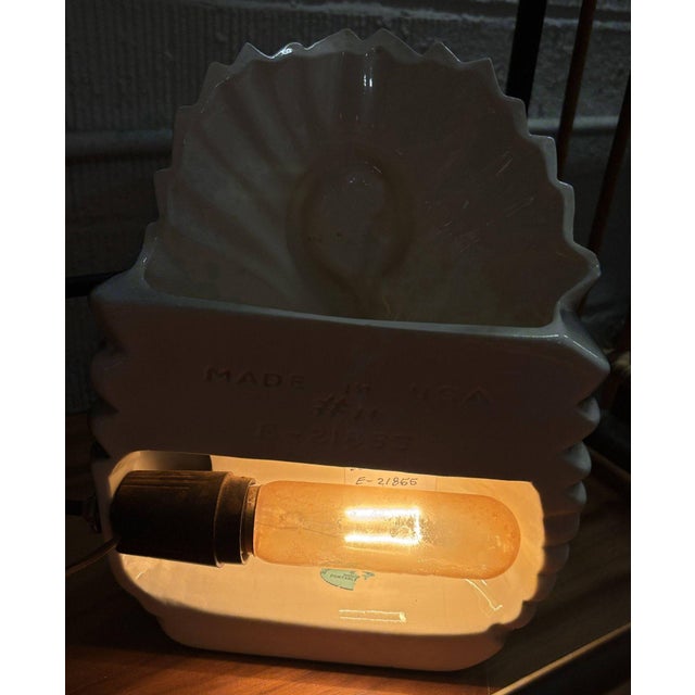 1950s Mid-Century California Ceramic Pottery Pink Flamingo W/ Open Wings Tv Table Lamp For Sale - Image 9 of 9