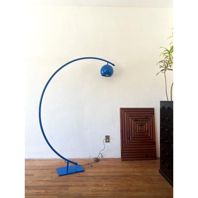Blue Sculptural Mid-Century Modern Arc Floor Lamp Attributed to Reggiani, 1970s For Sale - Image 8 of 9