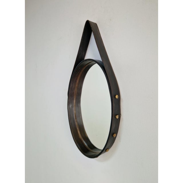 Metal Florentine Oval Leather Mirror in Brass by Jacques Adnet, 1960s For Sale - Image 7 of 9