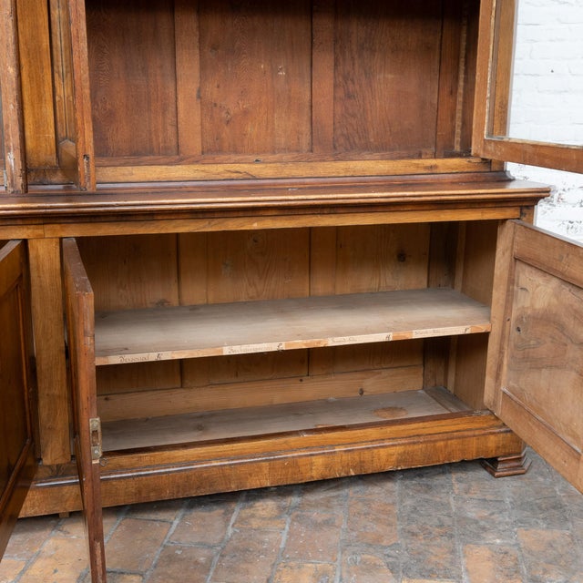 Large Walnut Display Bookcase, 19th Century For Sale - Image 8 of 14