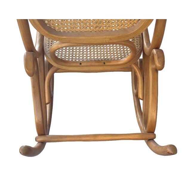 Mid-Century Modern Vintage Rocking Chair Country Style Bentwood Thonet For Sale - Image 3 of 13