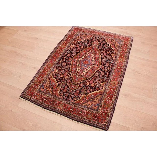 Middle Eastern Hand-Knotted Saroug Rug For Sale - Image 4 of 11