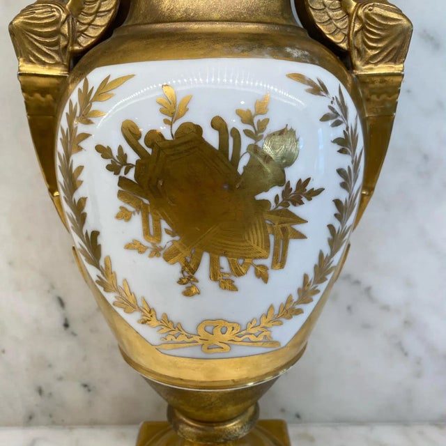 French Antique French Hand Painted Gold Gilt Vase Depicting Ships in Battle For Sale - Image 3 of 11