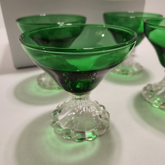 Glass 1950s Forest Green "Boopie / Burple" Sherbet Champagne Glasses Anchor Hocking - Set of 8 For Sale - Image 7 of 8