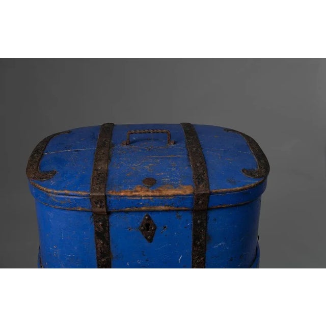 Blue Early 19th Century Swedish Antique Bright Blue Travelling Box For Sale - Image 8 of 11