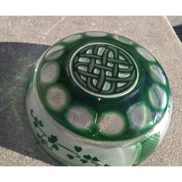 1980s Celtic Knot Irish Crystal Bowl Green Cut-to-Clear Shamrocks on Frosted Panels For Sale - Image 15 of 15