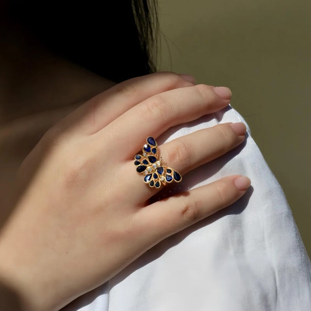 Royal Blue Nina Zhou Butterfly Sapphire Diamond Cocktail Ring in 14k Yellow Gold, size 4.5 For Sale - Image 8 of 11
