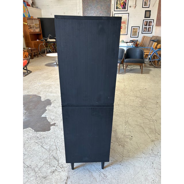 1960s Mid Century Modern Black and White Cabinet in the Style of Paul McCobb For Sale - Image 5 of 5