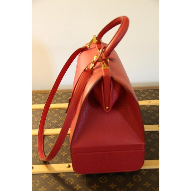 Red Leather Briefcase Bag with Shoulder Strap from Hermès, 1990s For Sale - Image 18 of 18
