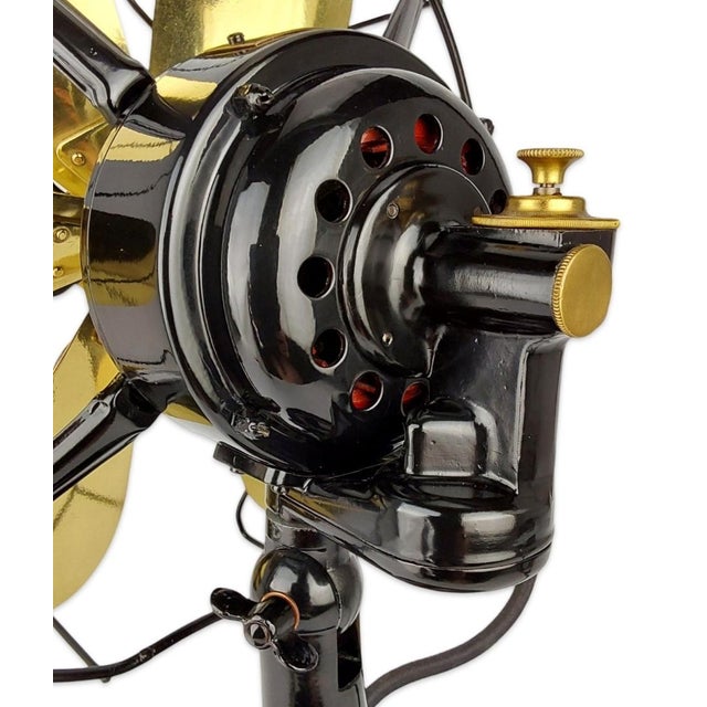 Circa 1917 Professionally Restored 6 Blade Westinghouse Electric Desk Fan For Sale In Charlotte - Image 6 of 10