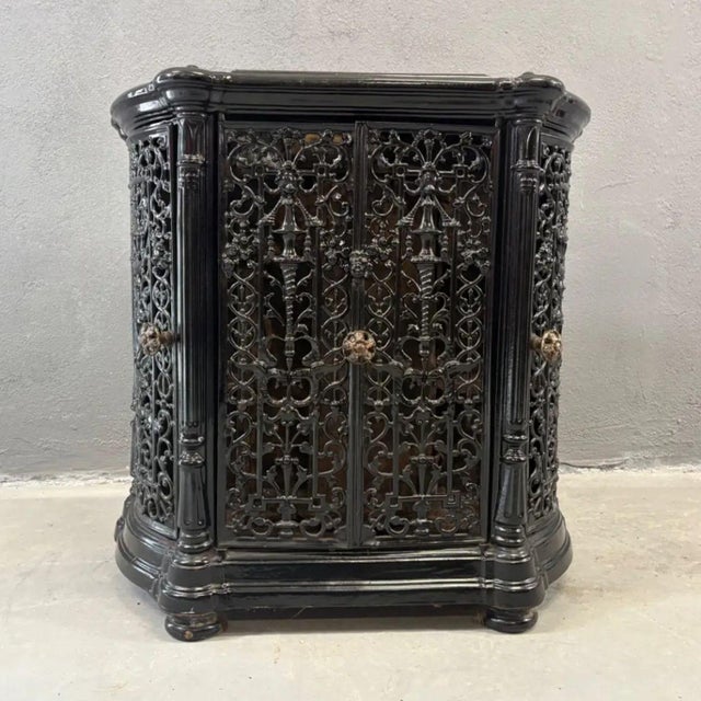 Antique French Decorative Fireplace Insert with Ornate Cast Iron in Black, 1900s For Sale - Image 14 of 15