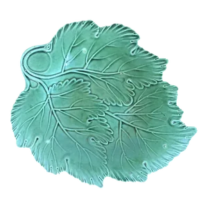 18th Century English George III Creamware Green Footed Leaf Dish