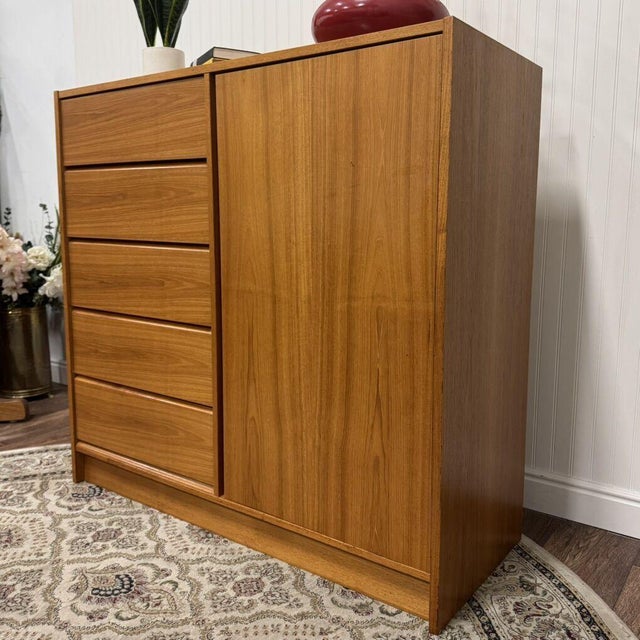 O.D. Møbler Denmark Mid-Century Modern Domino Mobler Danish Teak Dresser For Sale - Image 4 of 12