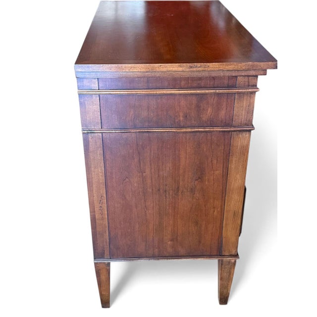 Traditional Hickory White Mahogany Bachelor Chest, Nightstand or End Table. For Sale - Image 3 of 11