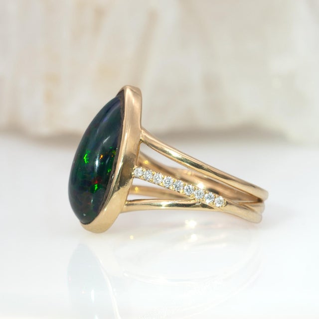 3.2cts Black Opal Ring With Natural Diamonds Accents: Solid 14k Gold, Size 6.75 For Sale In Columbus - Image 6 of 9