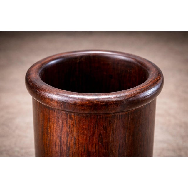 Auburn Set of two Brazilian Mid-Century Modern Pen Holders in Rosewood, Jupanam, 1960s - Lot 739 For Sale - Image 8 of 8