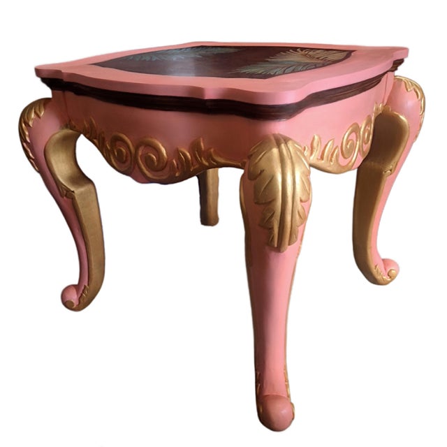 Palm Beach Regency Side Table – Pink & Gold Hollywood Regency Accent Table – Hand Painted Tropical Palm Design – Vintage Glam For Sale In Salt Lake City - Image 6 of 10