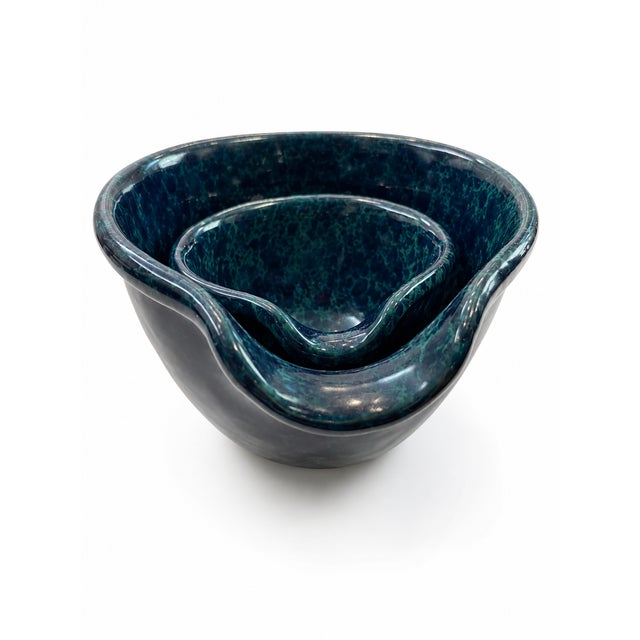 Vintage Bennington Potters Blue Agate Nesting Pouring Bowls – Set of 2 For Sale - Image 4 of 7